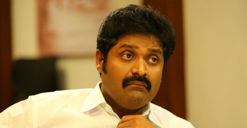 actor vijayakumar acquitted in suicide attempt case